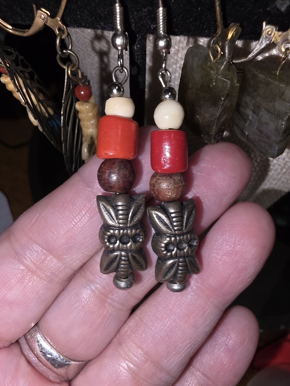 Artisan 3 Sets 1 Bone Dragonfly 1 Bone Glass 1 Labradorite Pierced Earrings - Picture 2 of 5
